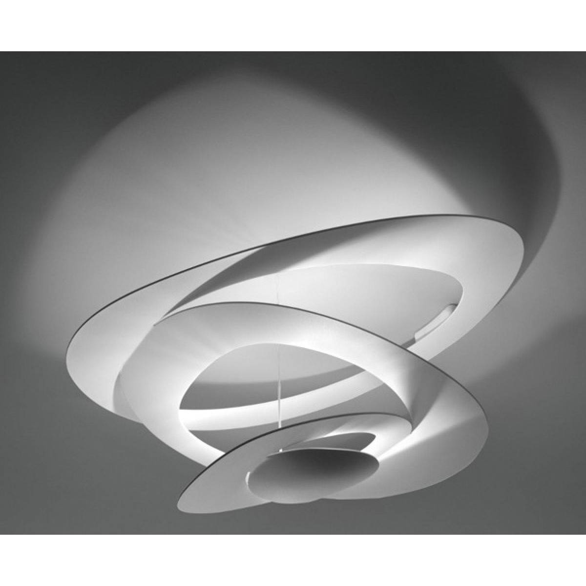 Lampade appese al soffitto: lampadario a sospensione ricciolino ... Plafoniere rustiche soffitto