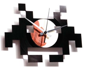 OROLOGIO MODERNO DA PARETE SPACE INVADERS