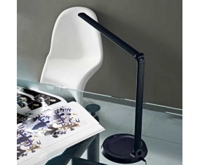 ILLUMINANDO LAMPADA DA TAVOLO DELTA LED