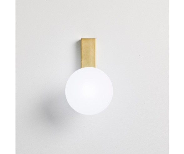 VIVIDA INTERNATIONAL APPLIQUE MADAME