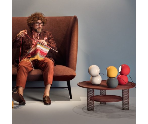 STILNOVO LAMPADA DA TAVOLO GRAVITINO