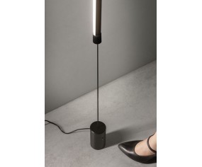 Redo Group Acrobat Stehlampe in Schwarz 2