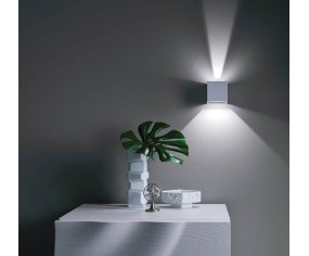 Redo Group Wall lamp Amplitude 2