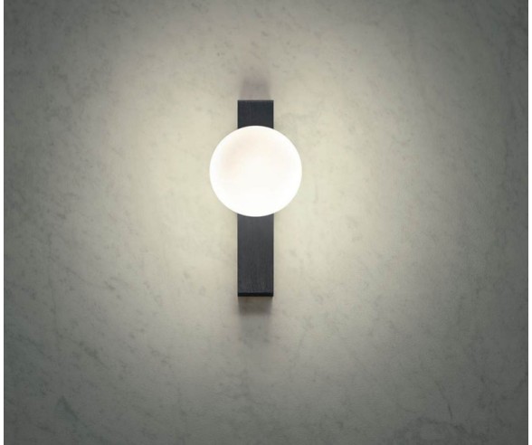 Redo Group Wall lamp Goji