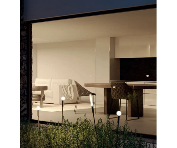 Redo Group Torch outdoor post