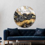 Wanduhr im Gold-Modell