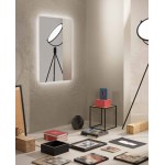 Rechteckiger Badezimmerspiegel mit LED-Frame